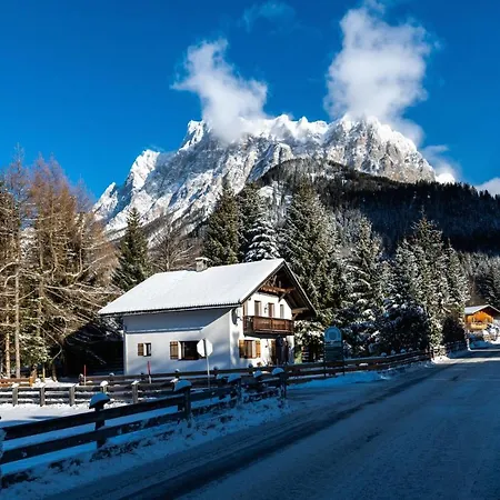 Schneehaus Alpstuga